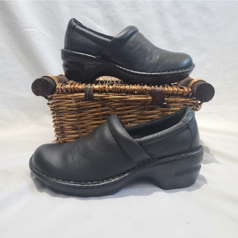 Born Concept B.O.C. Black Leather Upper Slip-On Mules Clogs Shoes Size 7